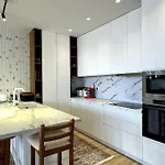 Seafront Oasis Luxury Apartment, With Sae View