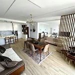 公寓 Seafront Oasis Luxury Apartment, With Sae View