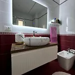 Seafront Oasis Luxury Apartment, With Sae View Sarandë