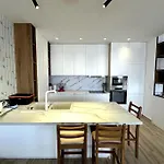Seafront Oasis Luxury Apartment, With Sae View * Sarandë