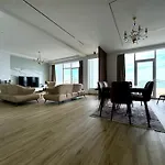 Seafront Oasis Luxury Apartment, With Sae View 公寓