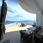 Seafront Oasis Luxury Apartment, With Sae View Apartamento Sarandë