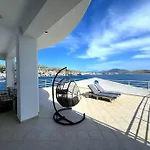 Seafront Oasis Luxury Apartment, With Sae View 公寓 Sarandë
