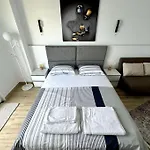 Seafront Oasis Luxury Apartment, With Sae View * Sarandë