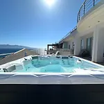 Apartamento Seafront Oasis Luxury Apartment, With Sae View *