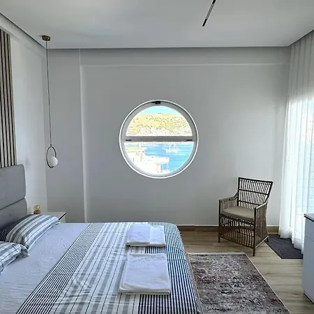 Seafront Oasis Luxury Apartment, With Sae View Lägenhet