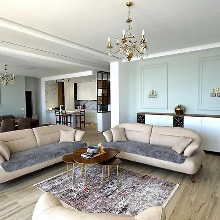 Seafront Oasis Luxury Apartment, With Sae View