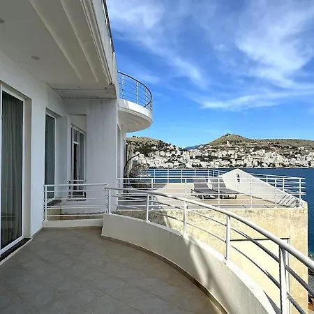 Seafront Oasis Luxury Apartment, With Sae View Lägenhet