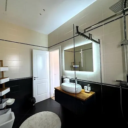 아파트 Seafront Oasis Luxury Apartment, With Sae View