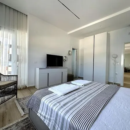 Lägenhet Seafront Oasis Luxury Apartment, With Sae View Sarandë