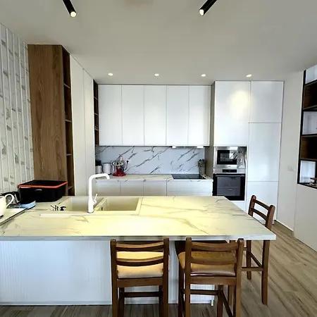 Seafront Oasis Luxury Apartment, With Sae View * Sarandë