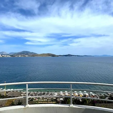 Seafront Oasis Luxury Apartment, With Sae View 아파트 *