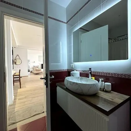 Seafront Oasis Luxury Apartment, With Sae View Sarande