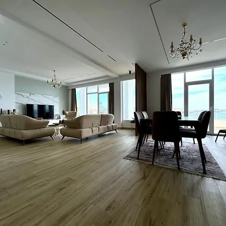 Seafront Oasis Luxury Apartment, With Sae View Lägenhet