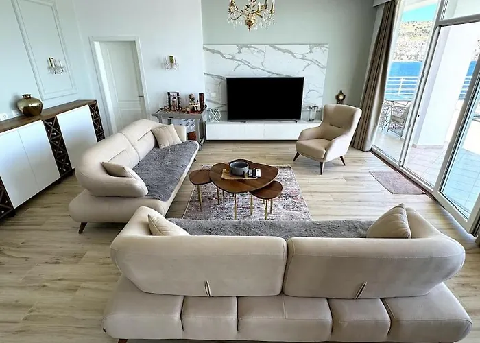 Seafront Oasis Luxury Apartment, With Sae View *