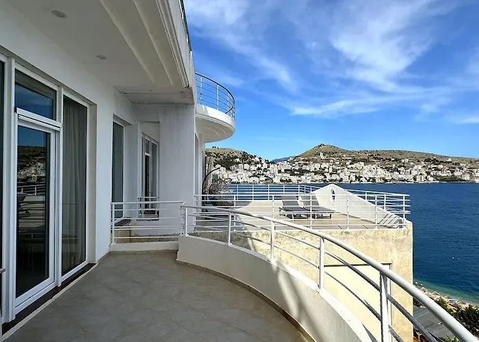 Seafront Oasis Luxury Apartment, With Sae View Apartment