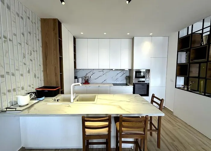 Seafront Oasis Luxury Apartment, With Sae View * Sarandë