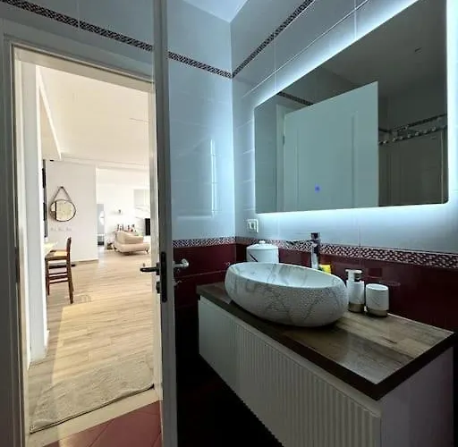 Seafront Oasis Luxury Apartment, With Sae View Sarandë