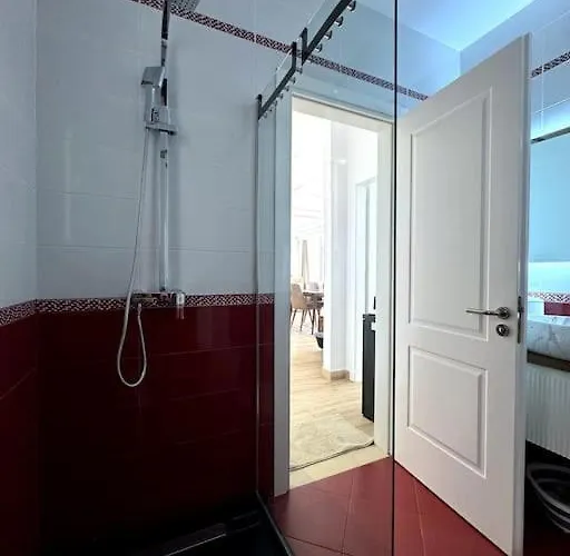 Seafront Oasis Luxury Apartment, With Sae View * Sarandë