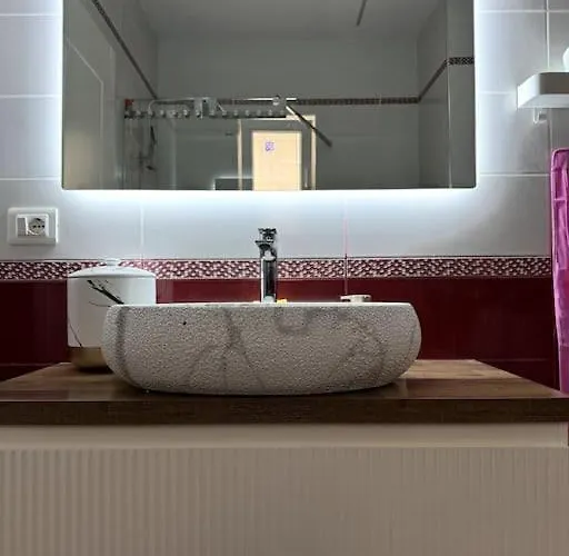 Seafront Oasis Luxury Apartment, With Sae View Apartment